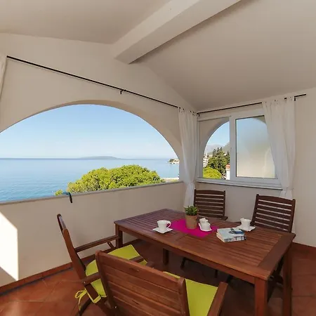 Apartmán Beachfront Gradac 4414-2 *