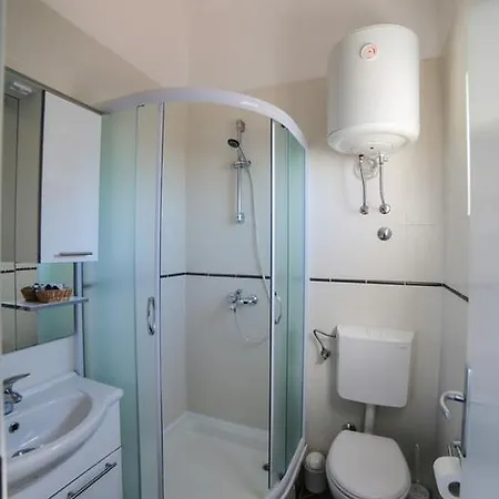 Beachfront Gradac 4414-2 公寓 格拉达茨
